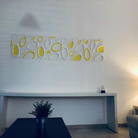 Casa Vacanze Kristel 巴莱斯特拉泰 外观 照片