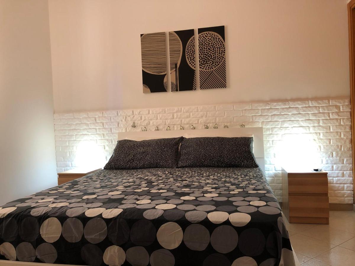 Casa Vacanze Kristel 巴莱斯特拉泰 外观 照片