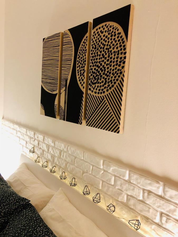 Casa Vacanze Kristel 巴莱斯特拉泰 外观 照片